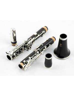 Clarinete Yamaha YCL 450 II  frontal 2