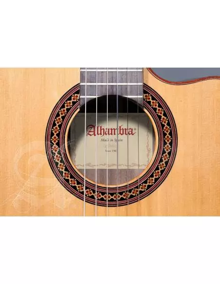 Boca de la Guitarra Clásica Electroacústica Alhambra Iberia Ziricote CTW E8 Pack Estudio
