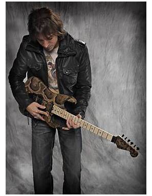 Guitarra Eléctrica Charvel Warren Demartini Signature PRO-MOD Snake