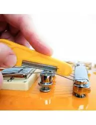 Utilizando las Limas de Diamante Cejulea Guitarra / Bajo Musicnomad Mn675