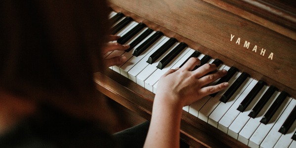La melodía más clásica en tus manos: pianos para explorar la magia de la música